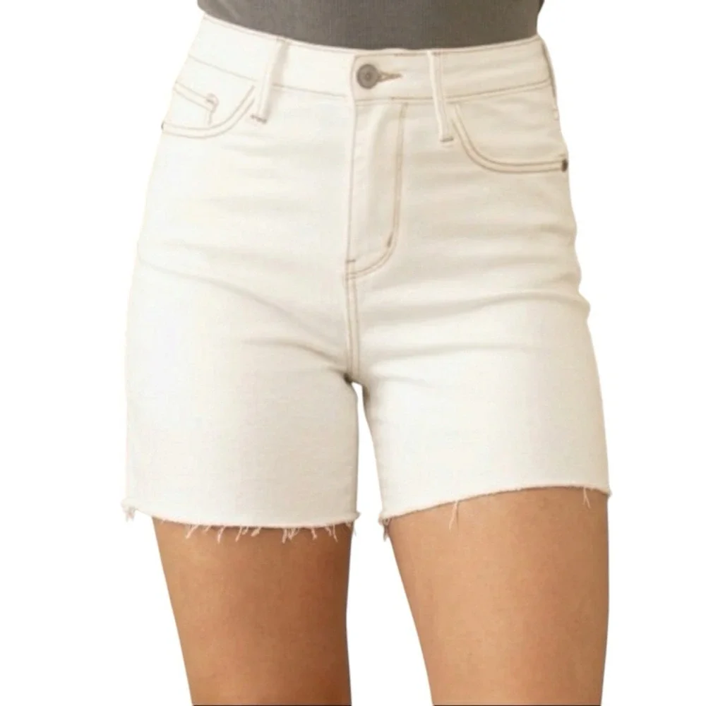 JUDY BLUE Curvy High Rise Ecru Denim Shorts sz L Distressed Raw Hem JB150163-C - Picture 1 of 10